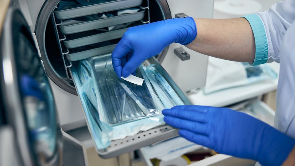 استریلیزاسیون ابزارهای پزشکی