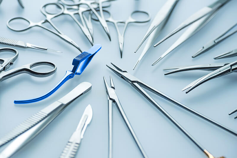 آشنایی با ابزارهای جراحی گرفتن بافت، استریلیزاسیون